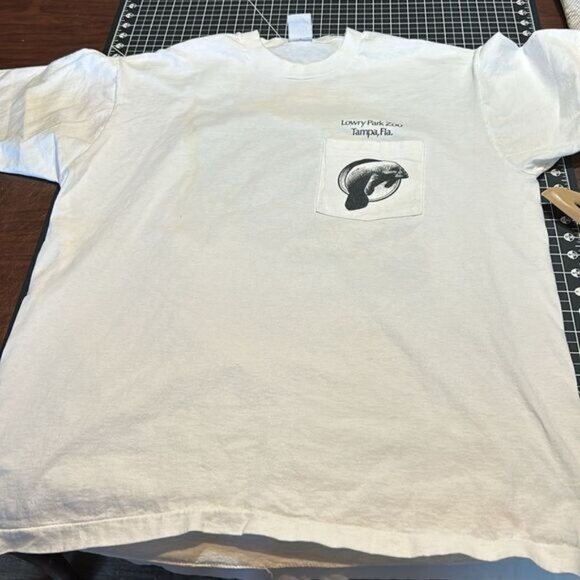 VTG Lowry Park Zoo Tampa Fla Gentle Giants XL T-Shirt Manatee Graphic Pocket Tee - Picture 5 of 8